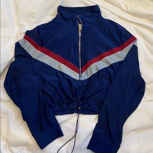 Cropped Athlesiure Zipper Top